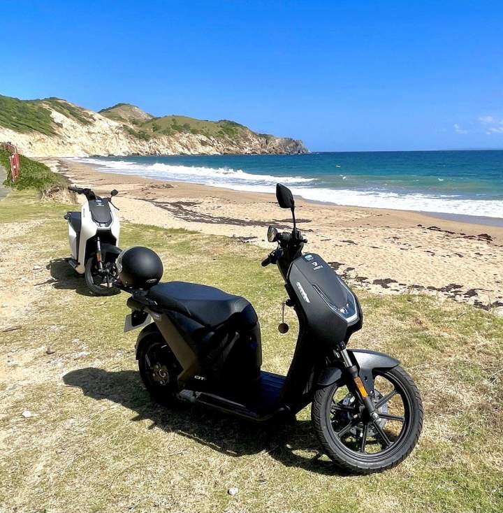 Scooter électrique à louer Les Saintes